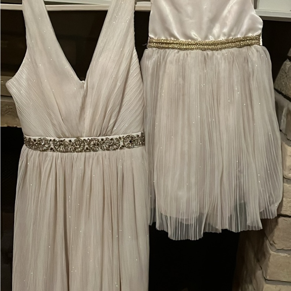 BCX Cream Dress with Elegant Design